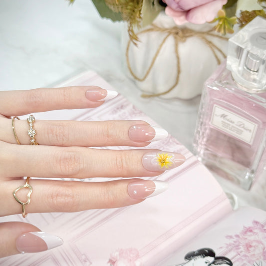 Daisy Delight - Neon Nails