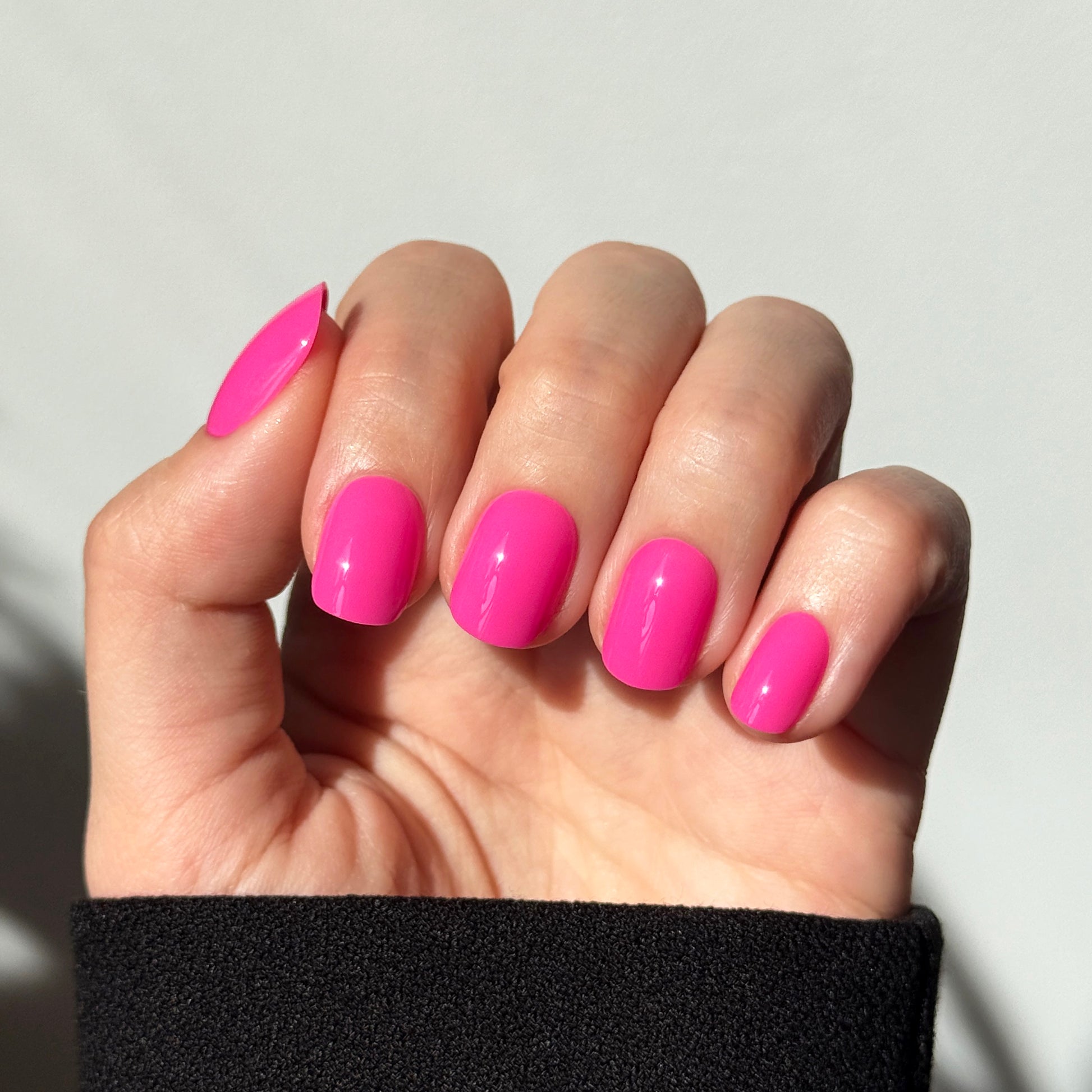 Hot Crush - Neon Nails