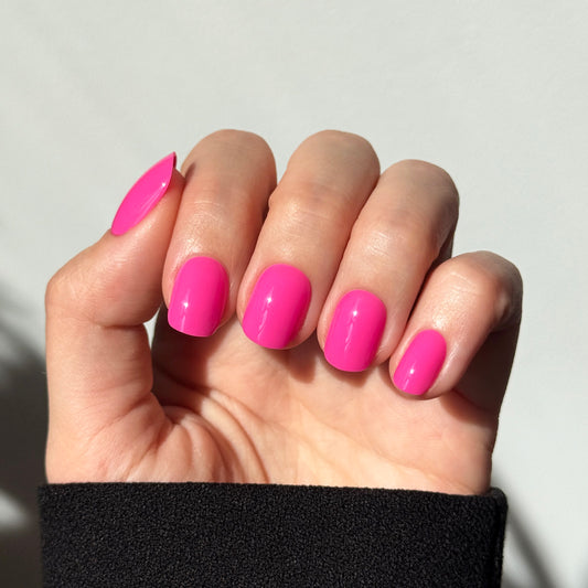 Hot Crush - Neon Nails
