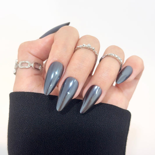 Black Chrome Luxe - Neon Nails