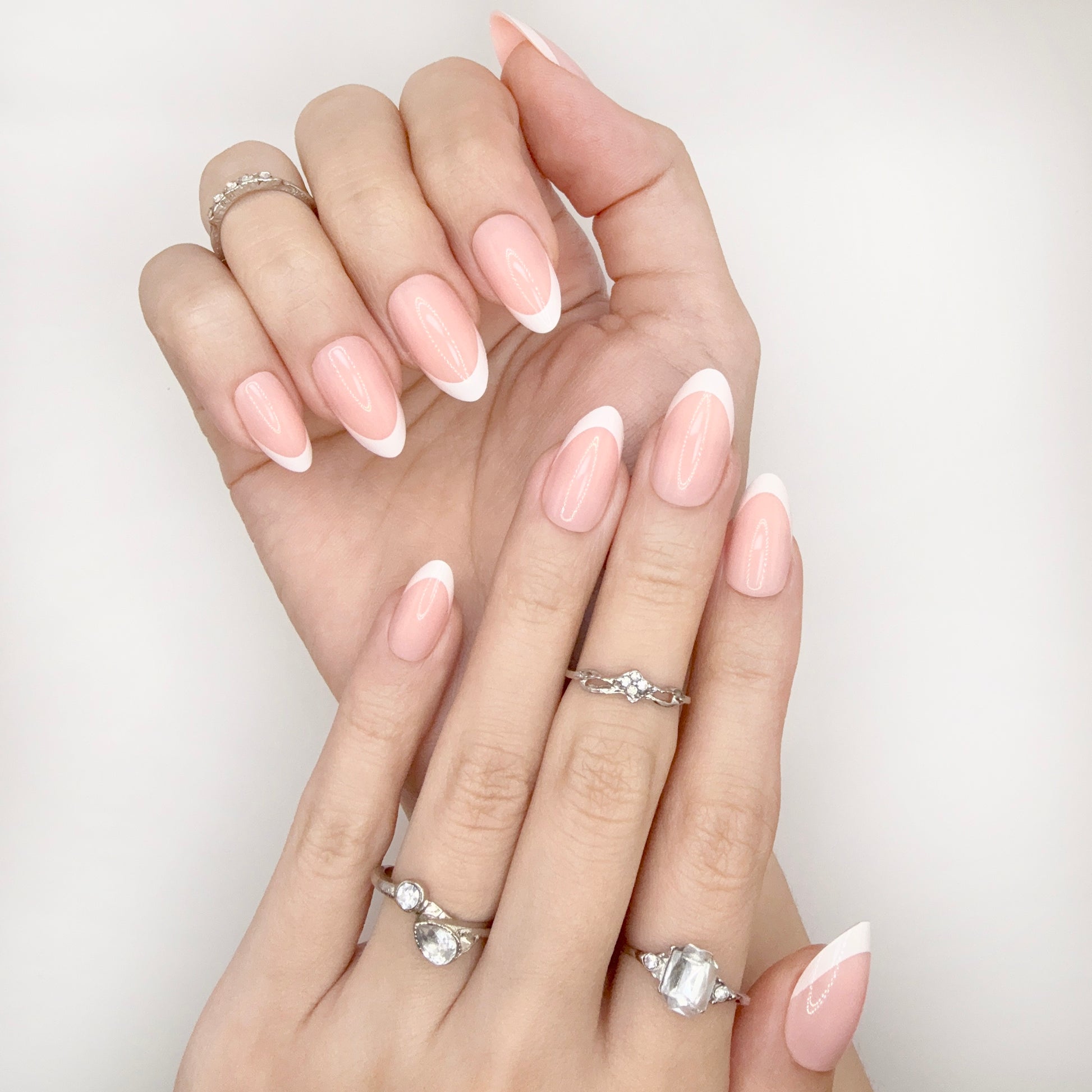 Soft Chic - Neon Nails